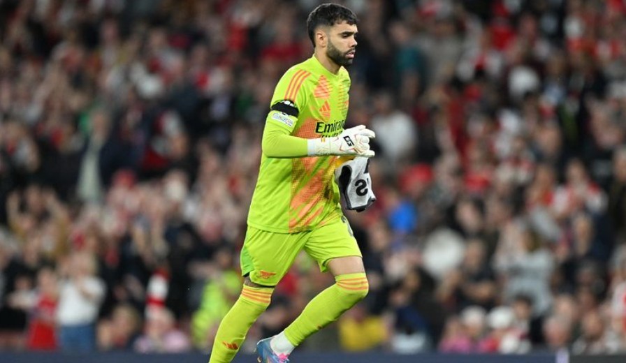 Thủ môn David Raya của Arsenal thể hiện sự tự tin sau trận thua PSG ở lượt đi