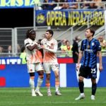 Tiền đạo Inter Milan tỏ rõ sự thất vọng sau trận thua AS Roma tại Serie A