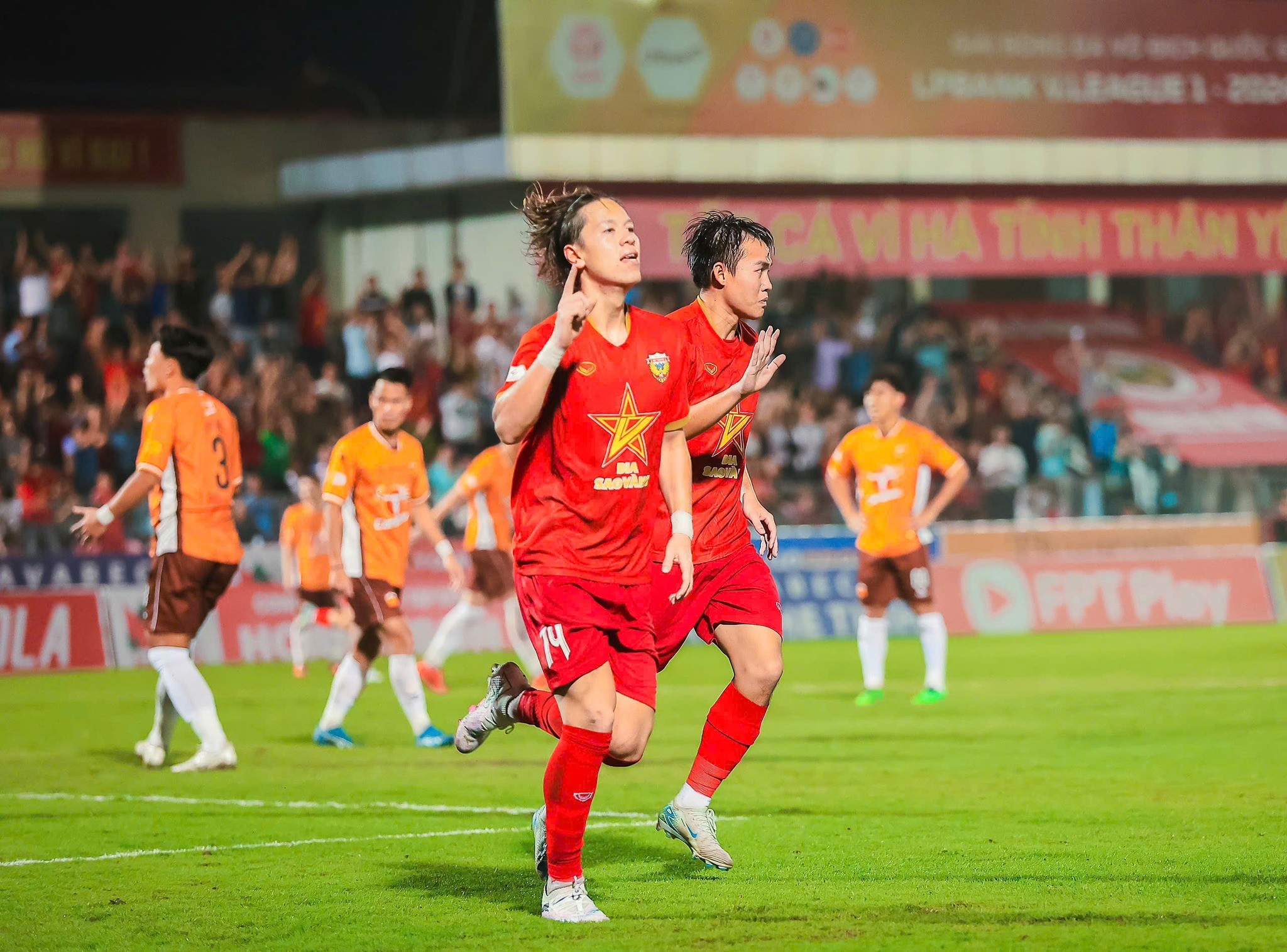 Viktor Le tiền vệ Hồng Lĩnh Hà Tĩnh thi đấu ấn tượng tại V.League 2024/25