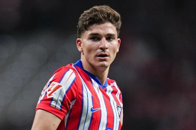 Alvarez lọt tầm ngắm Barcelona.
