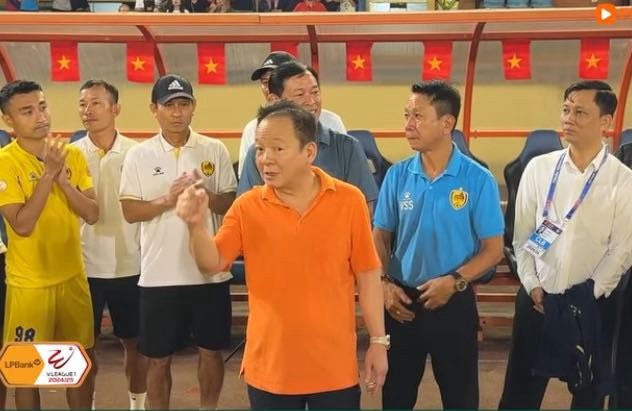 Bầu Hiển thưởng nóng Quảng Nam FC sau thất bại trước CLB Hà Nội.