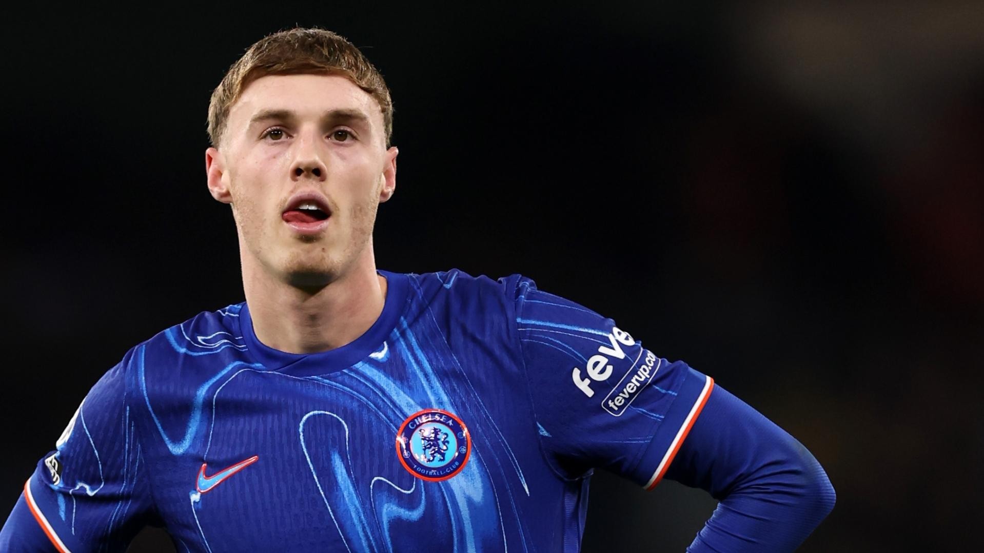 Cole Palmer, ngôi sao của Chelsea, có giá trị chuyển nhượng cao gấp nhiều lần so với toàn bộ đội hình Djurgarden, tạo nên sự chênh lệch đáng kể về sức mạnh.