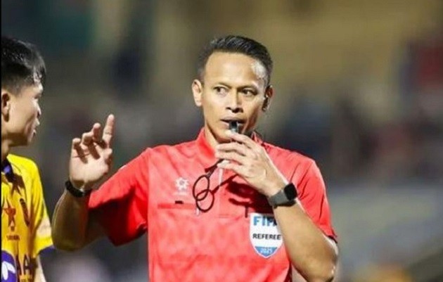 Công tác trọng tài tại V.League thường xuyên vấp phải những chỉ trích và phàn nàn từ người hâm mộ và giới chuyên môn.
