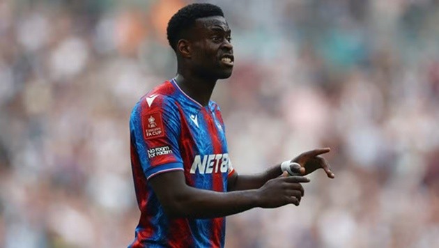Dean Huijsen của AFC Bournemouth nằm trong tầm ngắm của Chelsea để nâng cấp hàng phòng ngự mùa hè này
