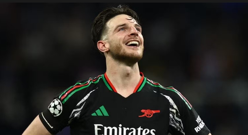 Declan Rice cần một tiền vệ phòng ngự hỗ trợ phía sau để phát huy hết khả năng.