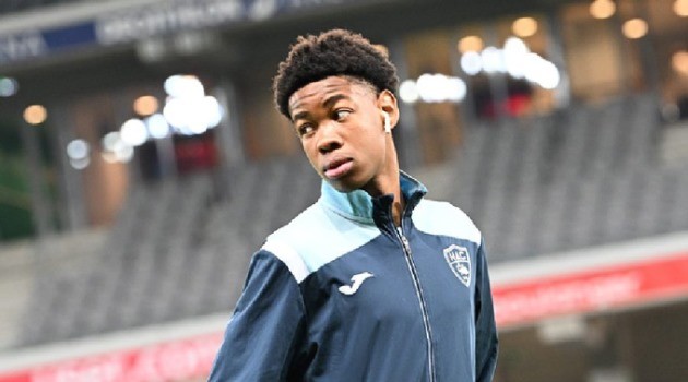 Enzo Kana-Biyik có thể sẽ là tân binh đầu tiên của Manchester United trong kỳ chuyển nhượng mùa hè 2025, đánh dấu bước khởi đầu cho một kỷ nguyên mới dưới thời INEOS.