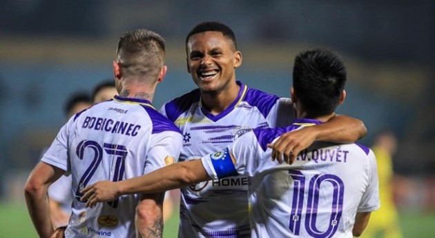 Hà Nội FC có tháng 4 ấn tượng với chuỗi trận thắng giúp đội bóng áp sát ngôi đầu bảng V.League.