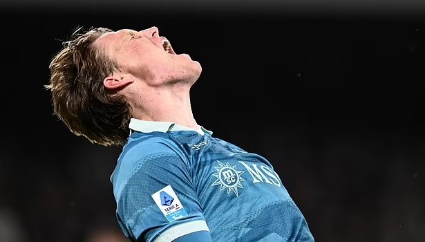 McTominay chơi thăng hoa