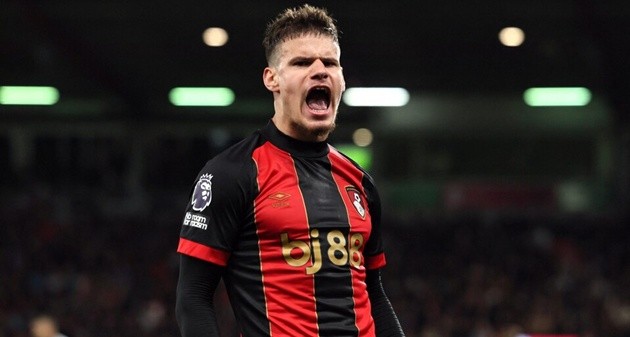 Milos Kerkez trong màu áo Bournemouth, mục tiêu tiềm năng của Liverpool
