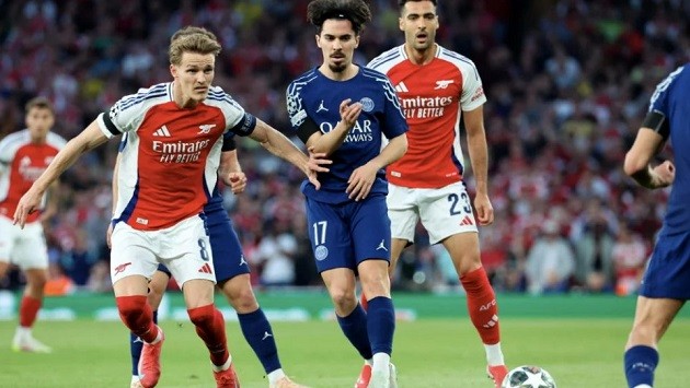 Odegaard đã chơi mờ nhạt trước PSG.