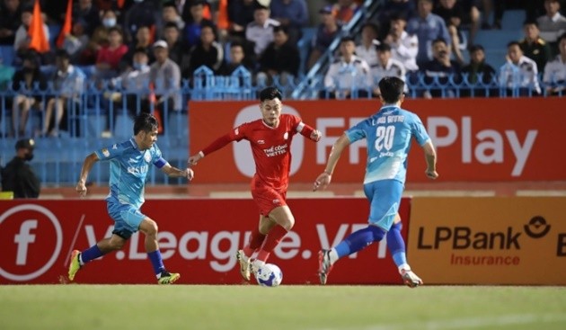 Vòng 21 V-League sẽ vắng mặt khá nhiều cầu thủ cũng như thành viên ban huấn luyện do án treo giò và kỷ luật.