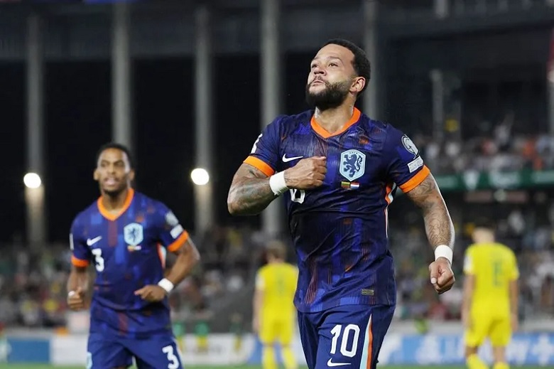 Depay lập kỳ tích, khắc tên vào lịch sử bóng đá Hà Lan - Ảnh 1