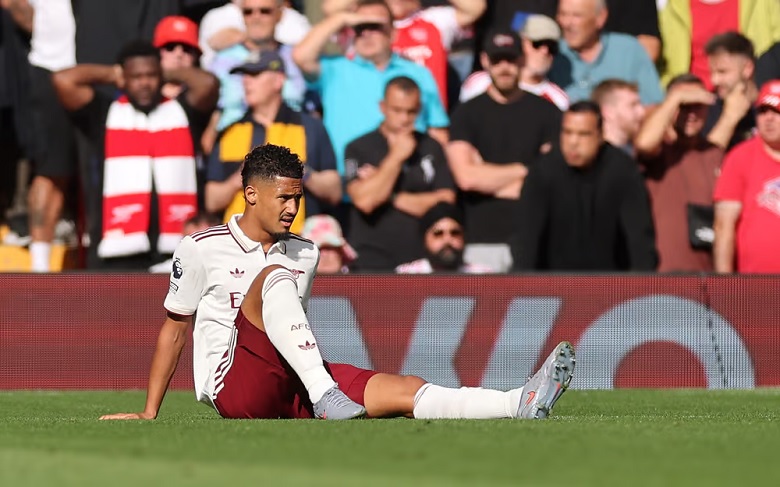 Saliba kịp bình phục trước đại chiến với Man City - Ảnh 1