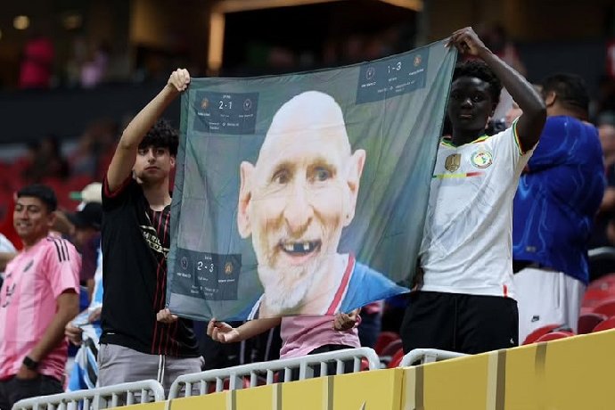 messi-bi-che-gieu-qua-gia-va-het-thoi_1751253248.jpg