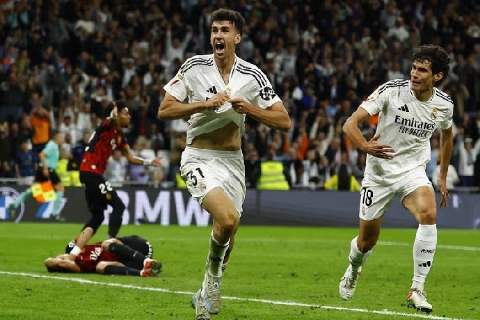 thang-nguoc-mallorca-real-madrid-tri-hoan-ngay-dang-quang-cua-barca_1747266130.jpg