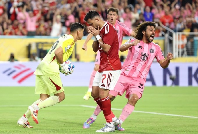 tien-dao-al-ahly-bi-trung-phat-vi-vi-pham-quy-dinh-da-phat-den_1750125304.jpg